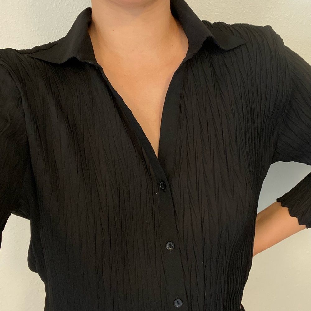 NICOLA Black Ridged Detailed Button Down Blouse